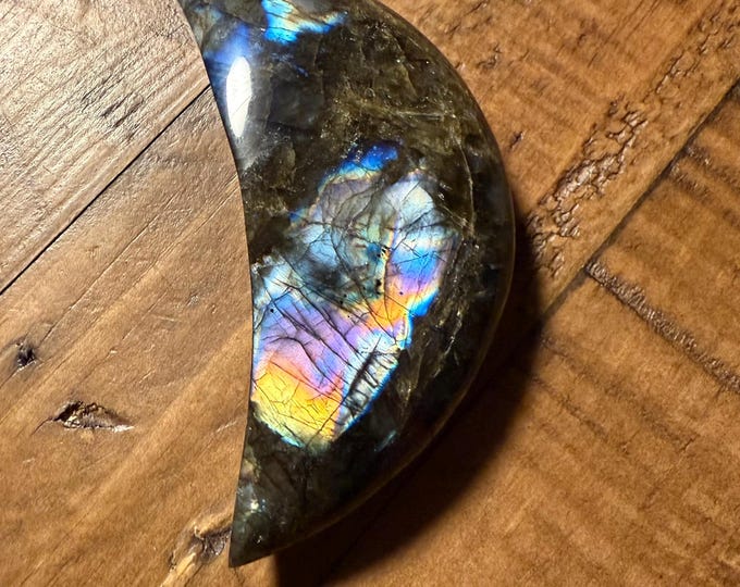 Labradorite Large Crescent Moon Shaped Palm Stone, 1/2 LB+ Large & Polished, 241.60 Grams, CR12539