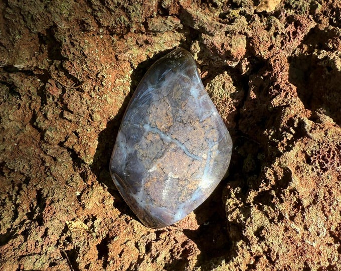 Purple Agate, Polished Freeform Palmstone, Manganese, Beautiful Color, Mexico, 122.90 Grams, CR12731