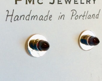 Garnet bullet studs