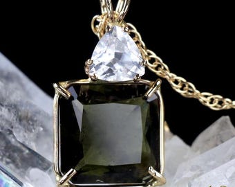 @*か様 モルダバイト フェナカイト 他 シナジー12 ペンダントトップ モルダバイト フェナカイト 他 シナジー12 ペンダントトップ