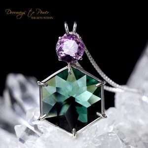 Sibirischer Grüner Quarz & Amethyst Blume des Lebens Kristallanhänger