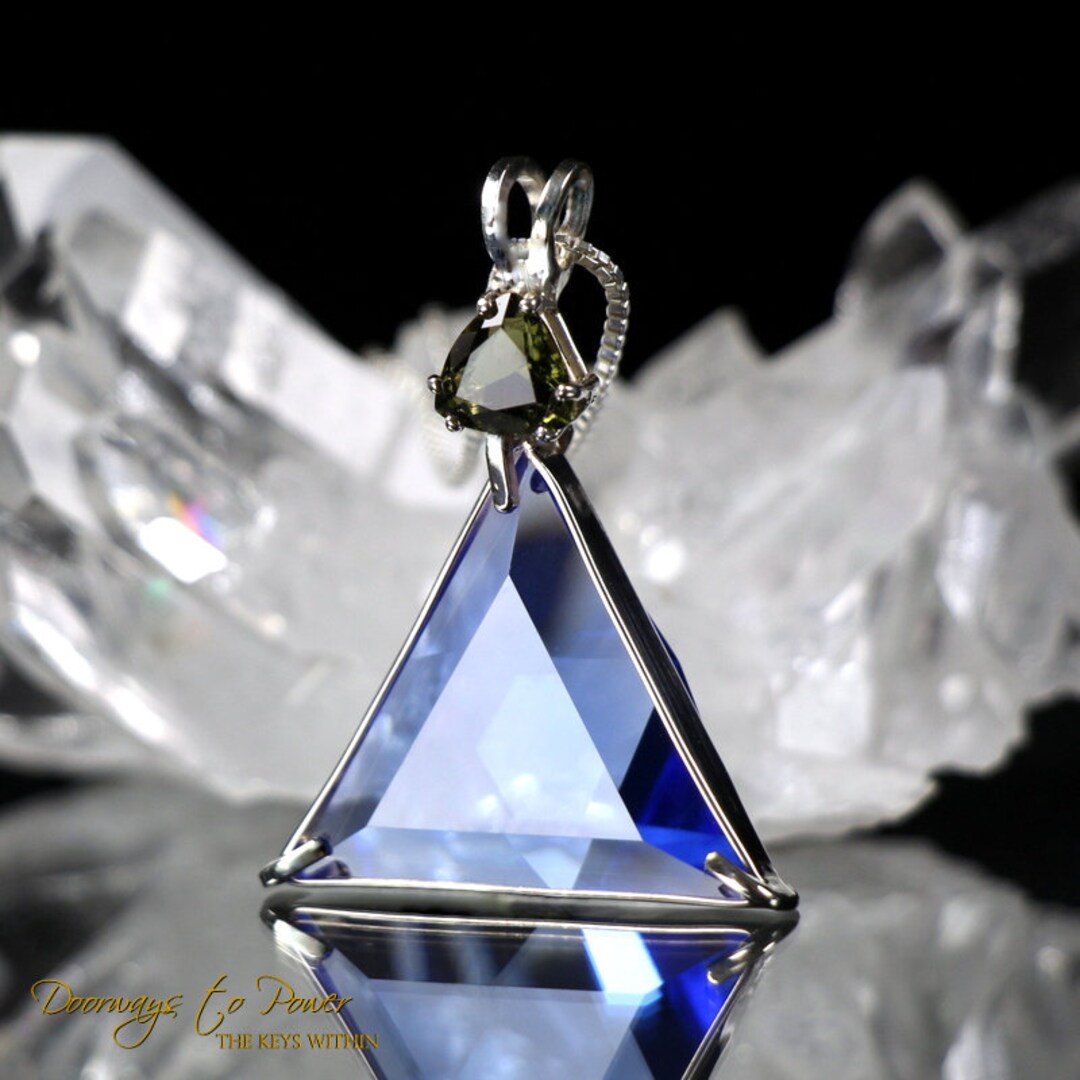 Star of david crystal pendant deals