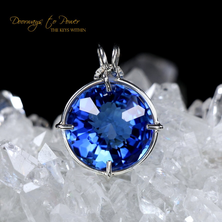 ネックレス・ペンダント BULE LADIANT チベットブルーオブシディアン ラディアントハート クリスタル