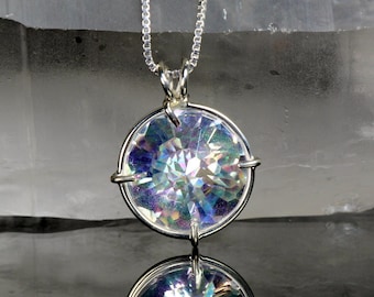 Colgante de cristal de cuarzo con forma de corazón radiante y aura de ángel "Conexión Angélica". Collar de cristal de cuarzo curativo en plata de ley 925. A++