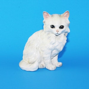 Vintage Lefton White Persian Cat Sitting Figurine #1514 Japan 1960s Décor Accent