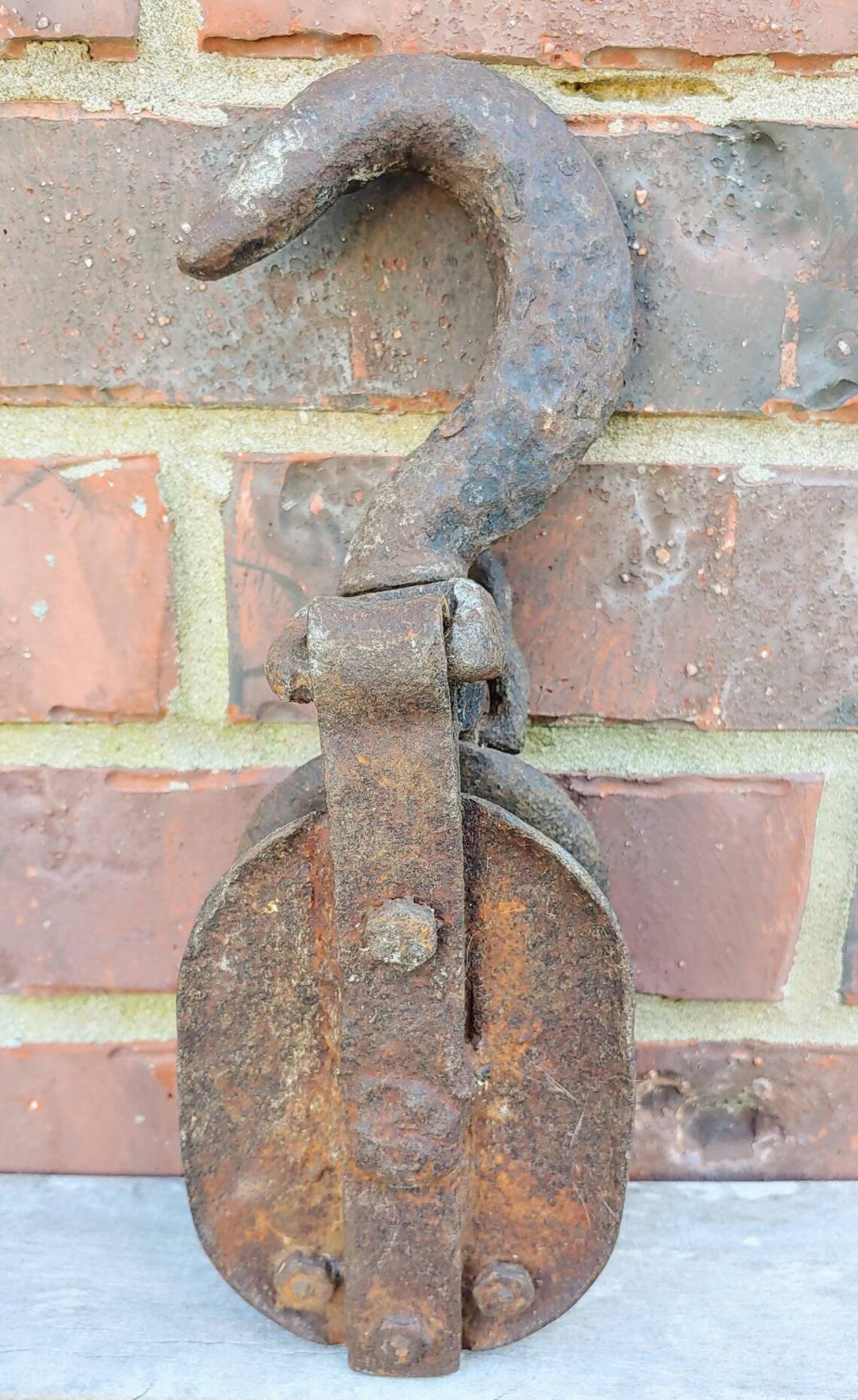 Vintage Metal Pulley Rustic Industrial Farm Single Sheave Antique Tool