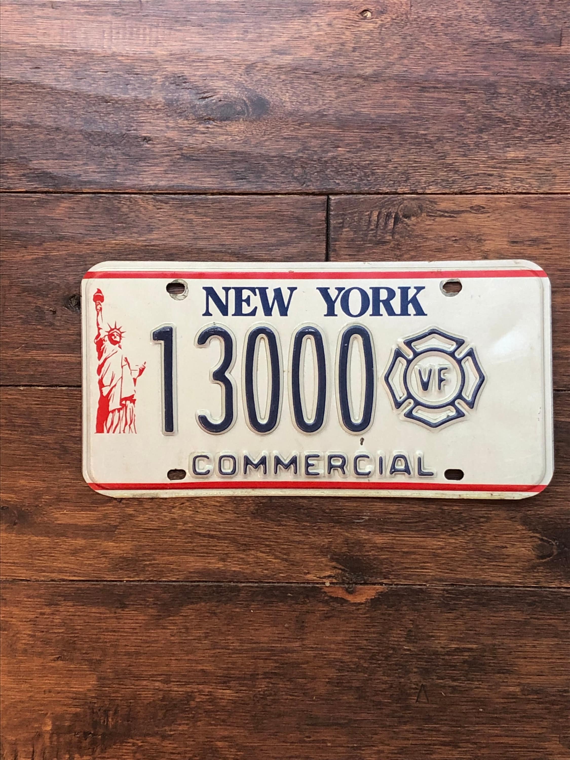 エルテ 『ニューヨーク、ニューヨーク』ファイン チャイナ 1990年 署名入 License Plate New York Firefighter Commercial, Firefighter License