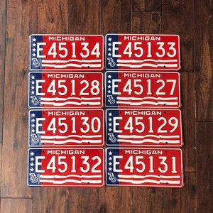 Michigan choice of license plate, pick your Michigan license plate 1976, license plates Michigan 1976, vintage license plate 1976 Michigan.