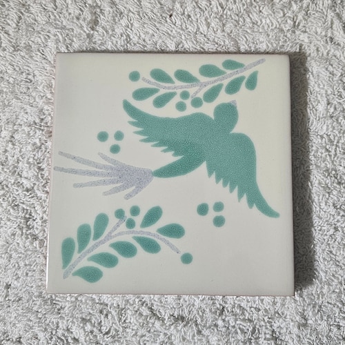 Carreaux de céramique Talavera mexicain crème brillant, oiseau vert 4,25 x 4,25