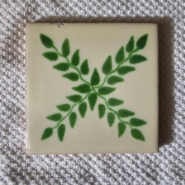 Glossy Green Flower Wreath Mexican Talavera Ceramic Tiles 4.25X4.25