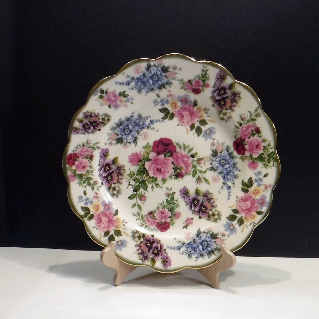 Round Platter, Large Rose Pattern Porcelain Round Platter With Gold