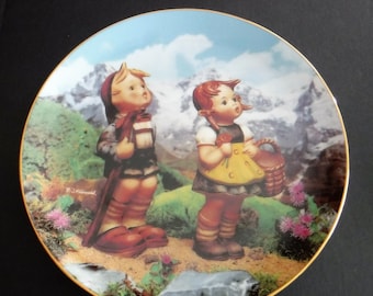 Hummel Plate: Little Explorers, 1992 Danbury Mint, 23K Gold Trim