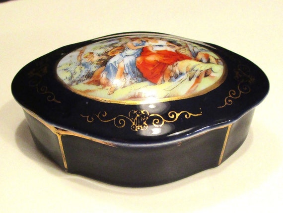 Cobalt Trinket Box: Victorian Ladies Scene, Gold … - image 4