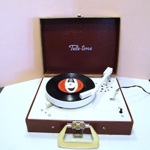 Vintage Tele-tone Portable Record Player Turntable Brown Case