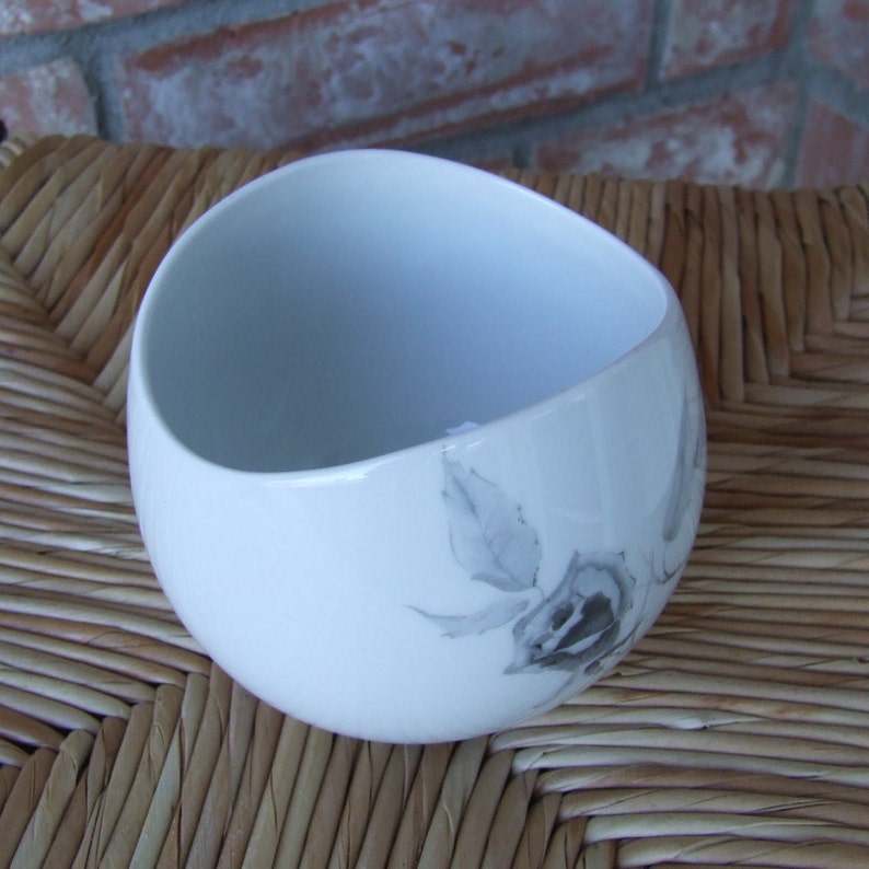 Jet Rose Pattern Raymond Loewy Design Black /& White Continental China Bowl Black Rose Serving Bowl Rosenthal Continental China BOWL