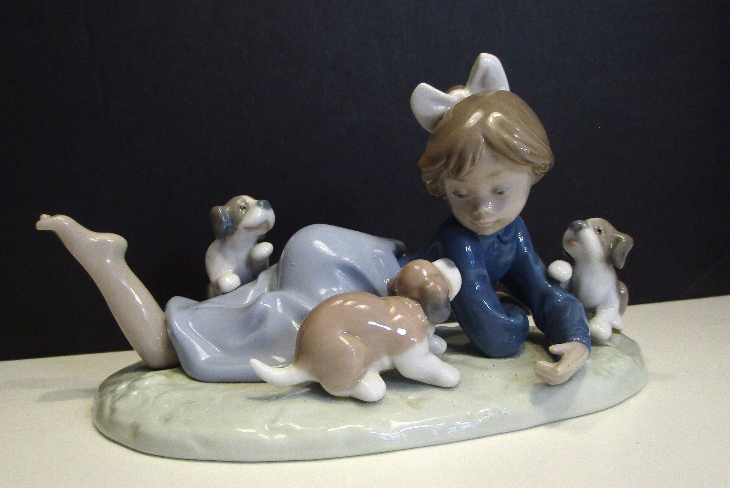 Lladro #5594 Playful Romp Girl & Puppies 1988, Lladro Figurine