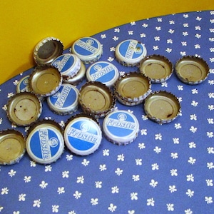 23 Frostie Bottle Caps, Soda Pop Bottle Caps Frostie Bottle Caps with Plastic Inserts, Cap for Jewelry Magnets Arts Crafts Decor, Bottle Cap