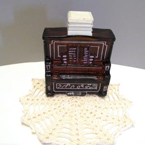 Miniature Piano Dollhouse, Vintage Avon Piano brown glass EMPTY decanter. Piano with Crochet Rug, Miniatures, Avon Products, FREE SHIPPING