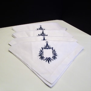 Vintage Linen Napkins: White with Blue Embroidery, Set of 4 (22 x 22 inch)
