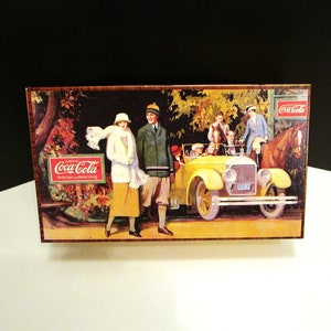 Coca Cola Sammeldose, Coca Cola Dose, Coca Cola Dose 1994 - Ära 1920, Coca Cola Spaziergang Szene Metallbox mit Scharnier, Coca Cola Geldschmuck Aufbewahrungsdose