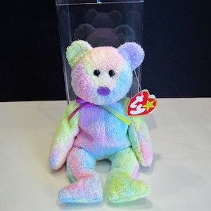 Raro y maravilloso oso Ty Beanie Baby, maravilloso abrigo colorido adornado con un lazo pastel, 1999, maravilloso ENVÍO GRATIS, Ty Beanie Baby en perfecto estado.