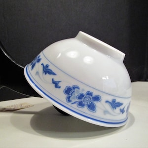 Asian Rice Bowl, Asian Pedestal Rice Soup Blue White Bowl, Oriental Porcelain Bowl, Floral Rice Bowl, Asian Bowl, Blue White Floral Bowl,MER