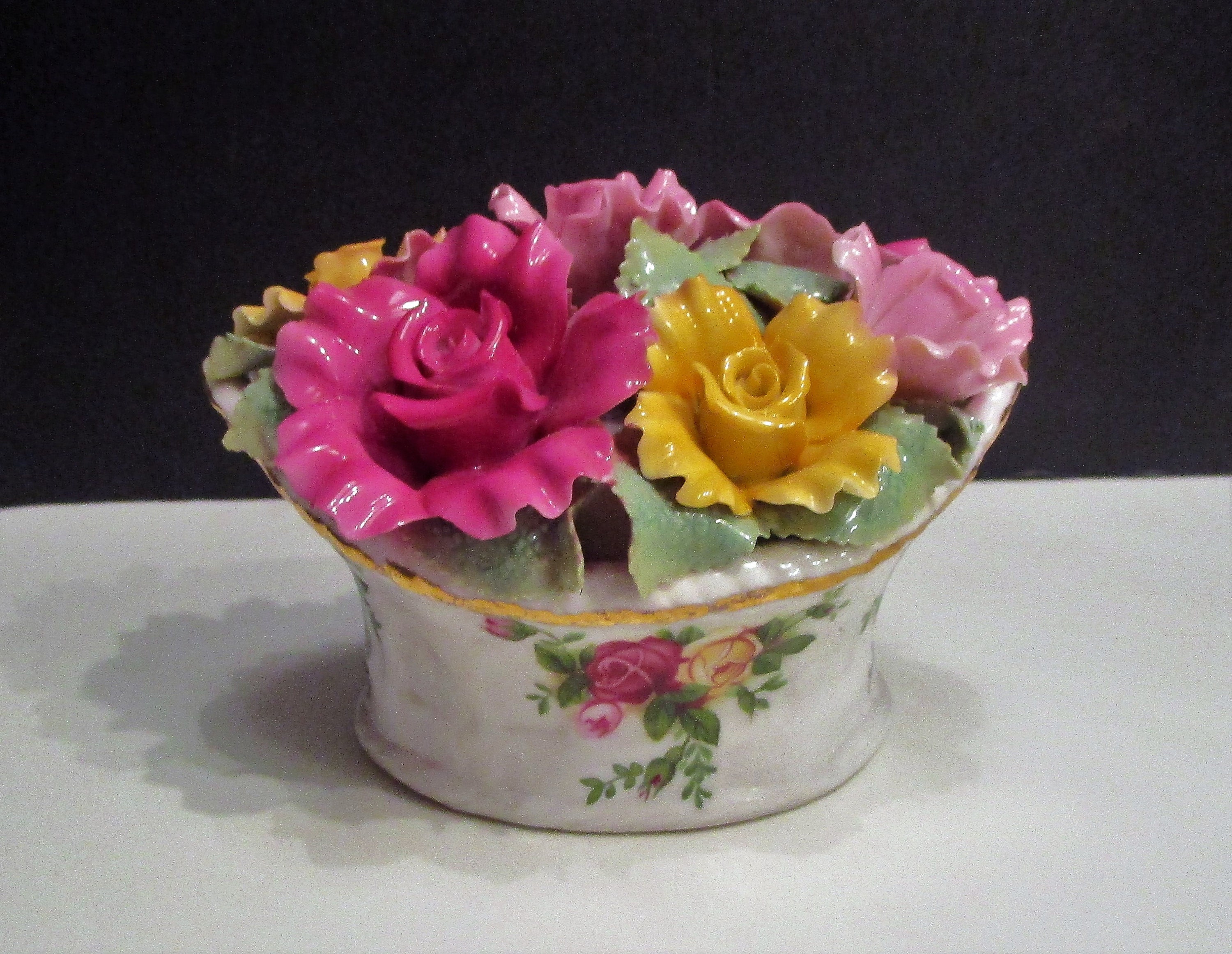 Royal Albert Old Country Roses Music Box: Plays Blue Danube Waltz 