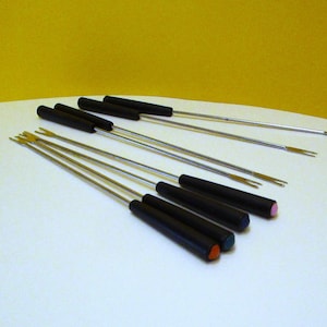 Vintage Fondue Forks Set, 8 Piece Plastic Handles Fondue Forks Set Stainless Steel Plastic Handles, Retro Kitchen Fondue Set 8 Piece, MER