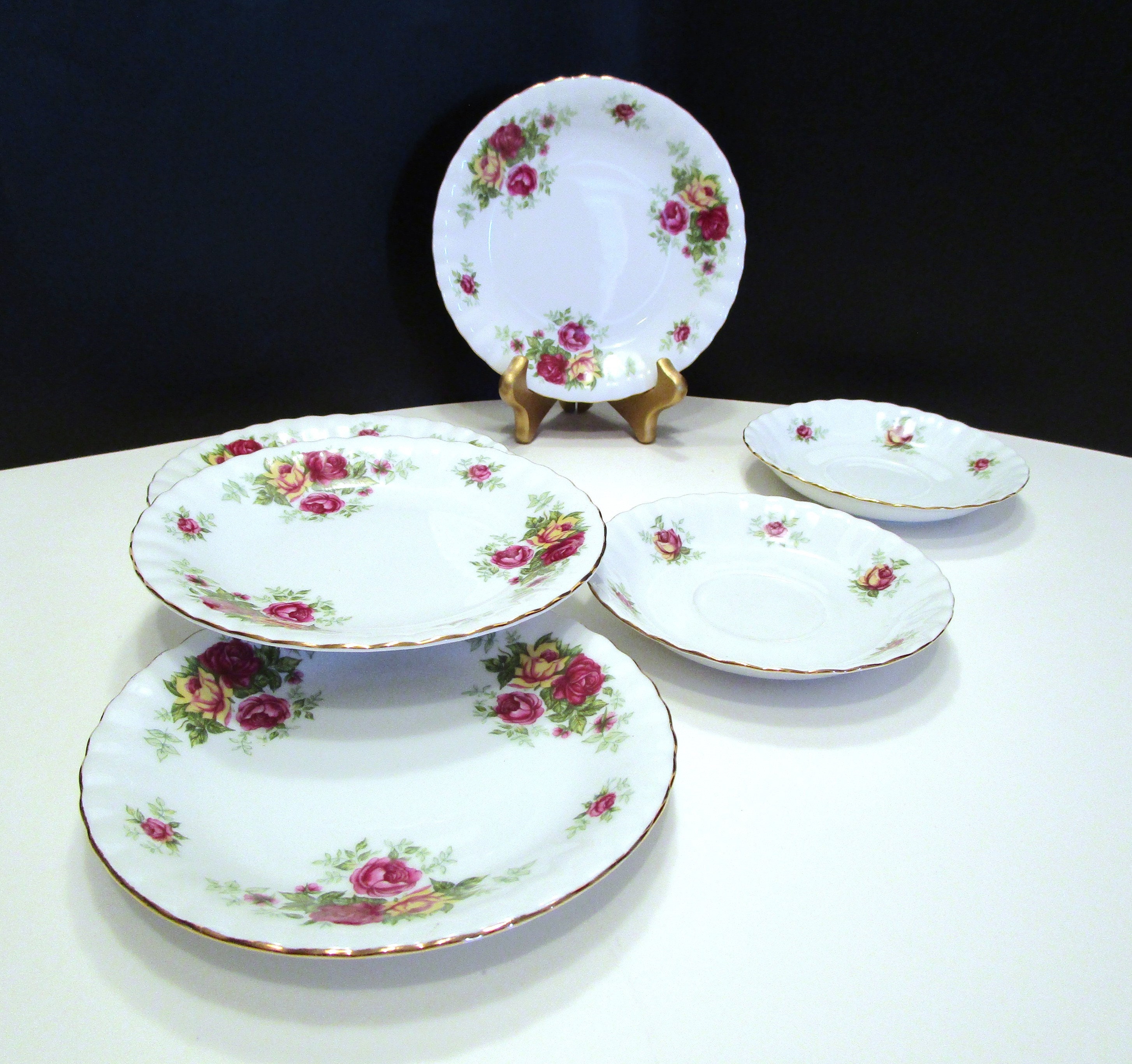 Chodziez Rose Pattern Plate Gold Rimmed Made in Poland Set -2 Rose