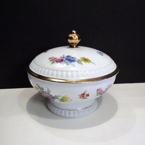 Floral Porcelain Covered Bowl: Bareuther Waldsassen Bavaria, Gold Trim