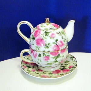 Personal Teapot Stack Set, Victoria s Garden Personal Stacked Teapot Set,  Pretty Pink Roses on Light Yellow background Personal Tea Set
