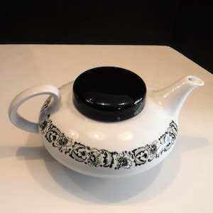 Black and White Teapot Coffee Pot, Ridgway Ironstone English Teapot, 1960s Modernist Art Deco, Coffee Pot Nocturne, Black White Kitchen, MER