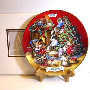 Vintage 1992 Avon Christmas Plate -&quot;Sharing Christmas With Friends&quot;, 1992 Avon Christmas Plate, Avon Collectible, Christmas, FREE SHIPPING