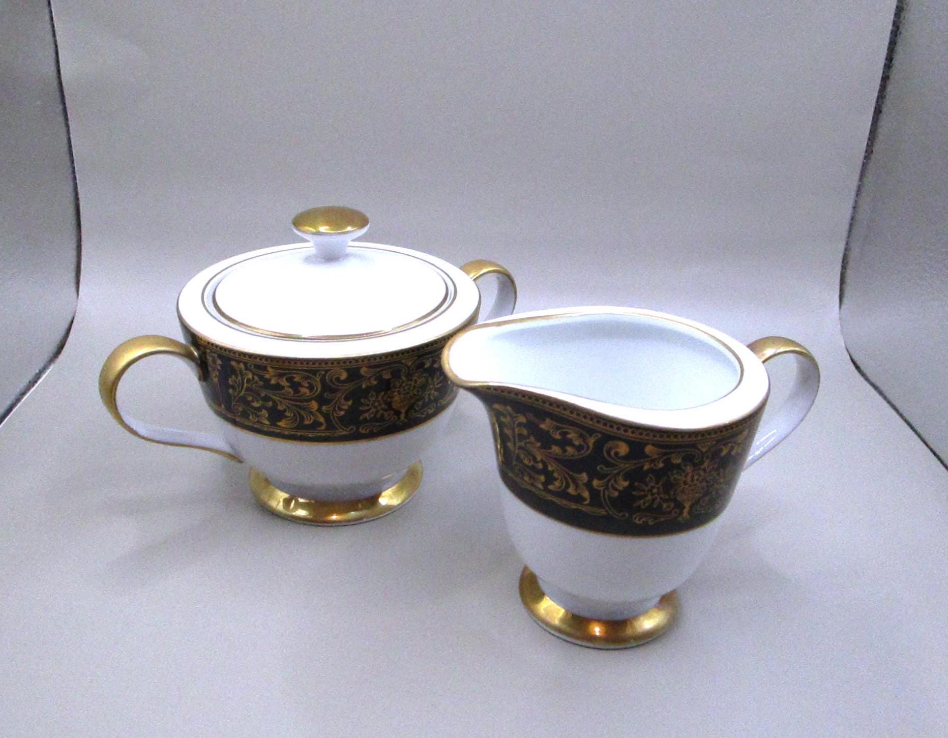 ロイヤルダッチェス クリーマー＆シュガーボウル：ファインチャイナ