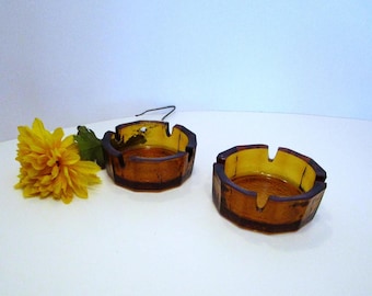 Ceniceros vintage de cristal ámbar - Juego de 2 piezas estilo MCM Poker