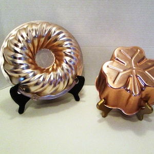 2 Copper Molds, Vintage 2 Metal Hanging Copper Aluminum Jell-o Molds Circle & 3 Leaf Clover, 2 Gelatin Salad Molds, FREE SHIPPING