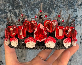 Queen of Hearts crown, Disney costume, villain, Alice in Wonderland