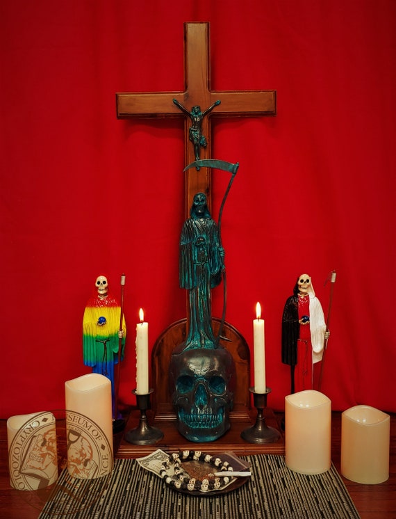 LA MUERTE EN EL ALTAR アートブック il_fullxfull.6107490973_fp1a.jpg