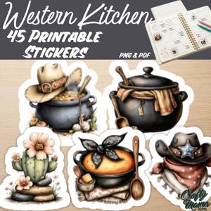 Op de afbeelding: Een set van 45 printbare stickers getiteld Western Kitchen, met illustraties van gietijzeren potten, een cowboyhoed, een cactus met bloemen en een pot met een bandana. De stickers worden getoond op een planner, in PNG- en PDF-bestandsformaten.