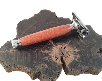 Custom wood razor in Lacewood. Personalized razor for men.