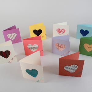 Ensemble de 10 mini cartes coeur #1, bébé cartes cadeau, petites cartes originales, carte unique, carte-cadeau, carte sans texte