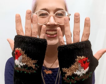 Robin mittens. Handmade chunky knit red, brown and black handwarmers/gloves