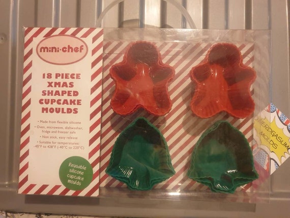 CHRISTMAS Shaped Cupcake Molds 18 Pieces 