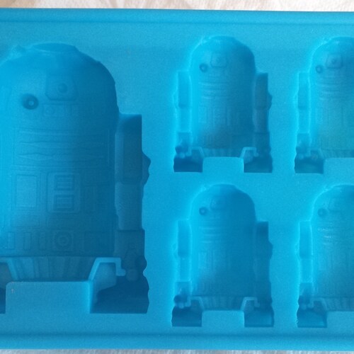 Skywalker Star Wars Droid R2D2 Silicone Mould for Ice Ice Cube Tray Skywalker Star Wars Droid R2D2 Silicone Mould for Ice Ice Cube Tray