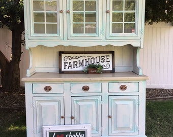 Coastal Farmhouse hutch