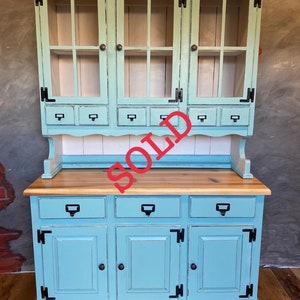 SOLD SOLD SOLD Country pine hutch