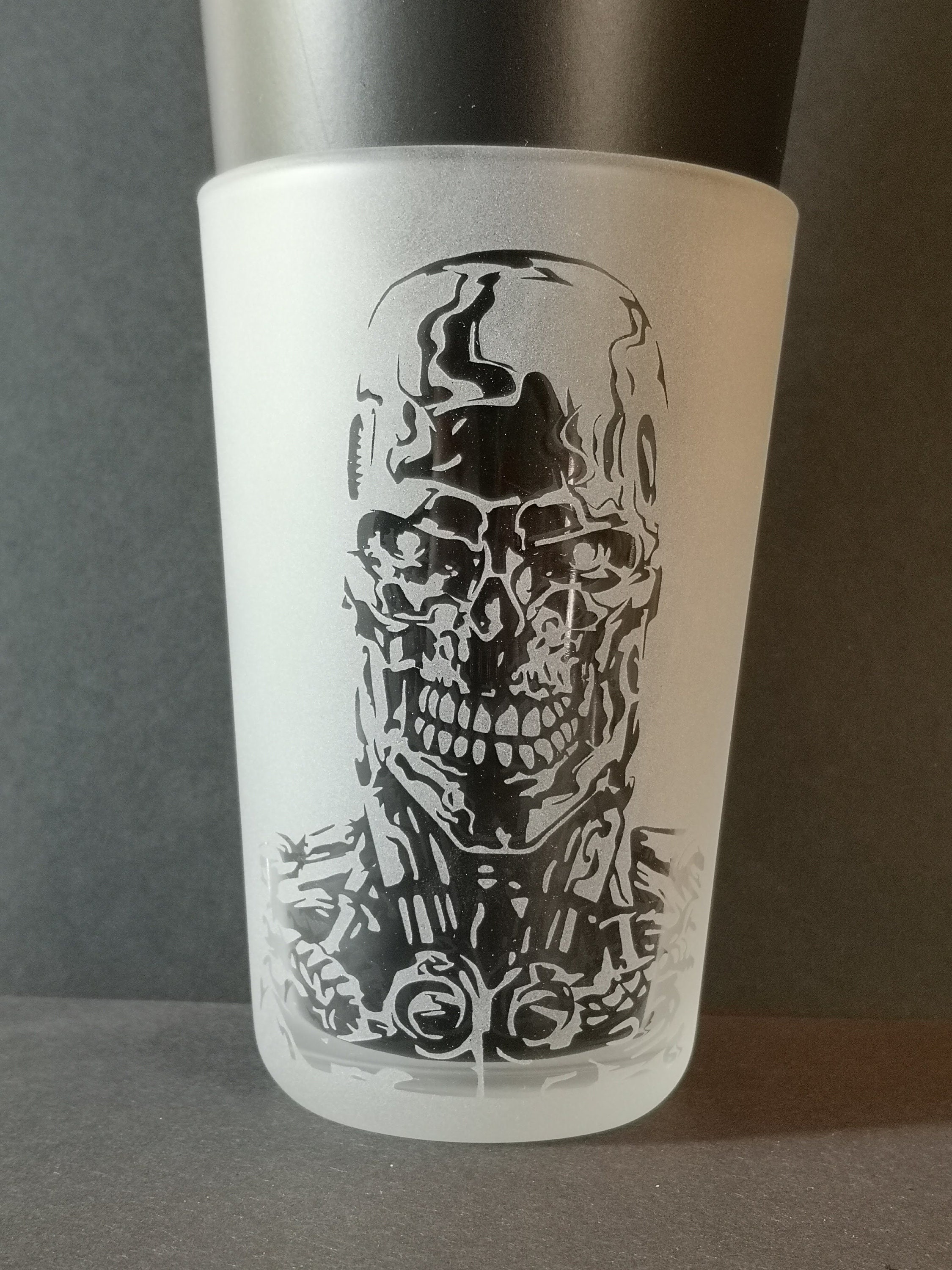 Mug à Bière Gravé Terminator Personnalisé