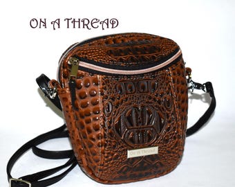 Crocodile Crossbody Bag: Faux Leather Bucket Purse