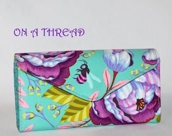Tula Pink Kabloom Envelope Wallet: Cotton Fabric, Magnetic Closure