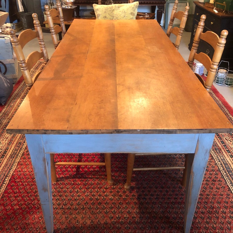 Antique Farm Table With 6 Rush Seat Chairs